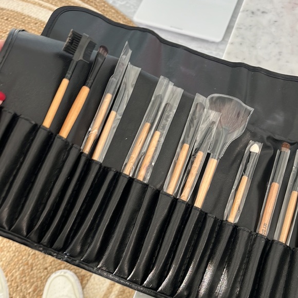 My Brush Set Make Up Brushes - Picture 3 of 4